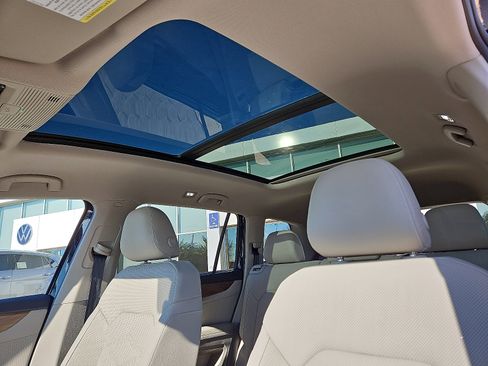 New 2026 Volkswagen Atlas SE image 13