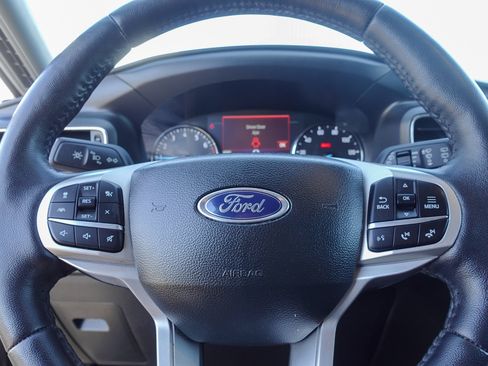 Used 2023 Ford Explorer XLT w/ Equipment Group 202A AWD/4WD image 13