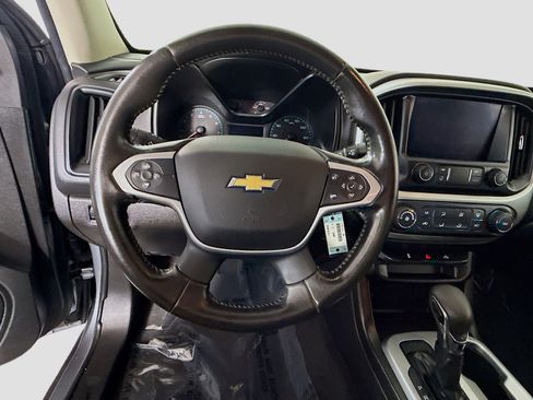 Used 2022 Chevrolet Colorado LT RWD image 13