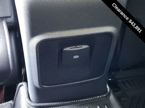 Used 2024 Ford Bronco Badlands image 23