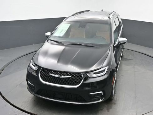 New 2026 Chrysler Pacifica Pinnacle AWD/4WD image 38