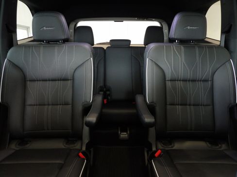 Used 2025 Buick Enclave Avenir w/ Super Cruise Package image 23