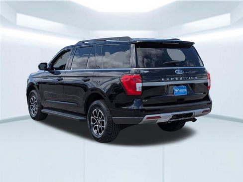 Used 2024 Ford Expedition XLT AWD/4WD image 4