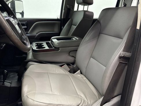 Used 2019 GMC Sierra 2500 4x4 Crew Cab image 30