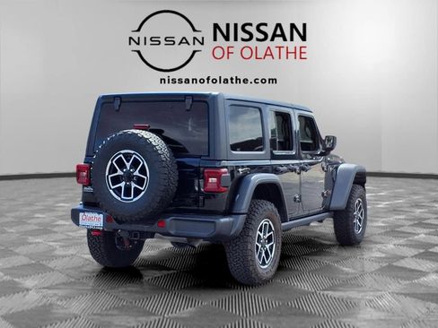 Used 2025 Jeep Wrangler Unlimited Rubicon AWD/4WD image 30