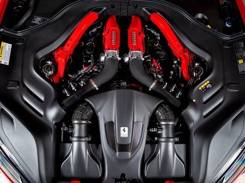 Used 2019 Ferrari Portofino image 15