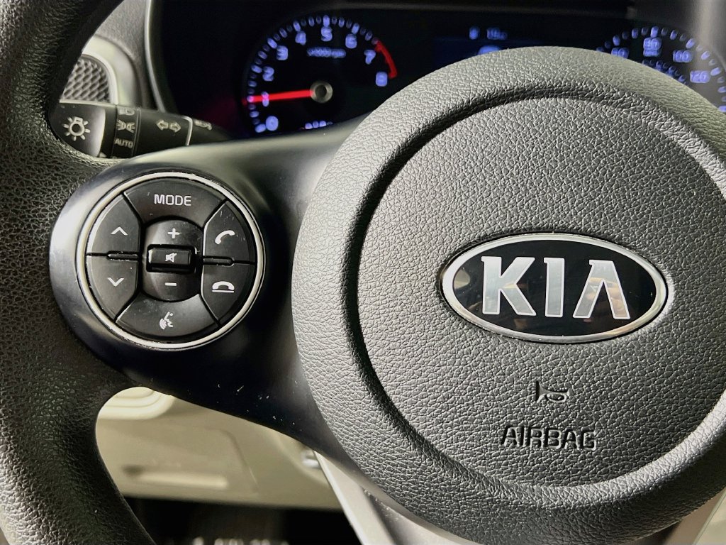 Used 2020 Kia Soul LX FWD image 15