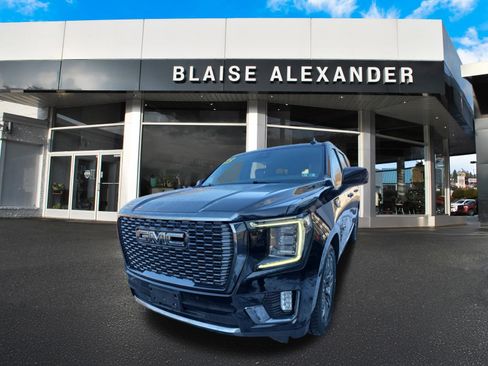 Used 2023 GMC Yukon XL Denali Ultimate image 10