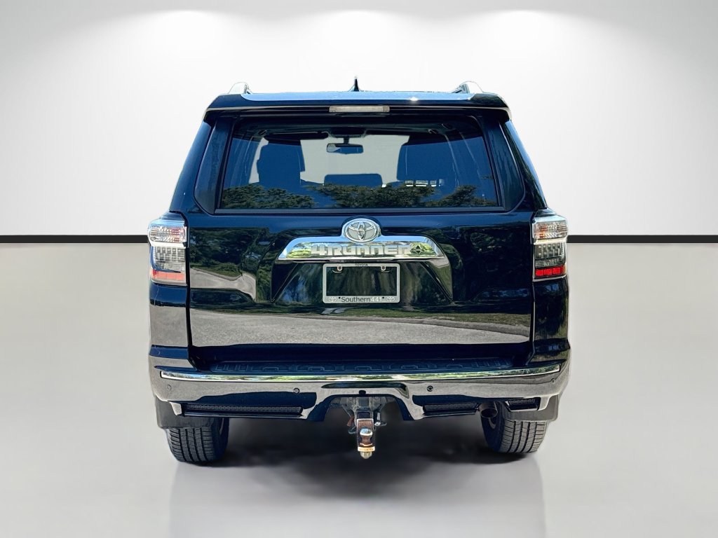 Used 2018 Toyota 4Runner Limited AWD/4WD image 4