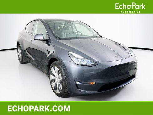 Used 2023 Tesla Model Y Long Range image 1