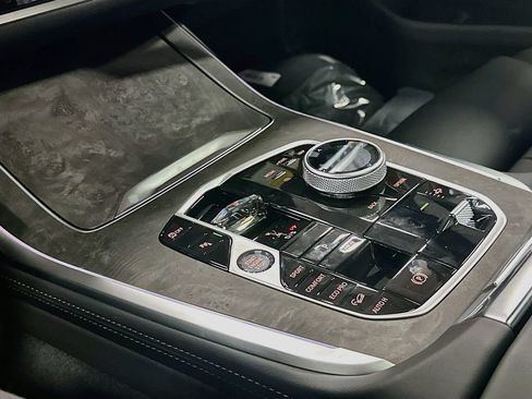 New 2027 BMW X7 M60i AWD/4WD image 17