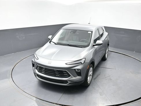 Used 2025 Buick Encore GX Preferred AWD/4WD image 39