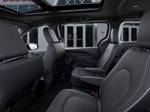 New 2026 Chrysler Pacifica Limited w/ S Appearance Package FWD image 23