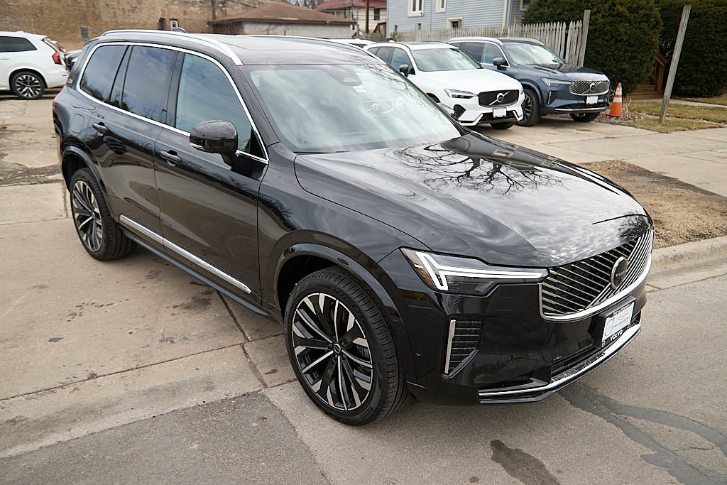 New 2026 Volvo XC90 T8 Ultra w/ Protection Package AWD/4WD image 4