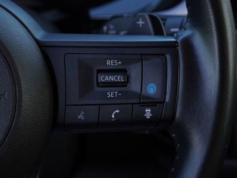 Used 2024 Nissan Pathfinder SV image 30