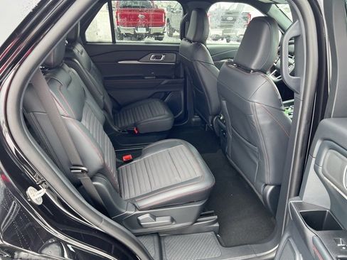 New 2026 Ford Explorer ST-Line w/ ST-Line Street Pack image 13