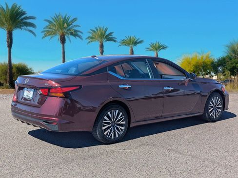 Used 2024 Nissan Altima 2.5 SV image 7