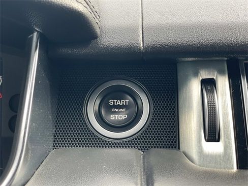 Used 2022 Land Rover Range Rover Westminster Edition image 16