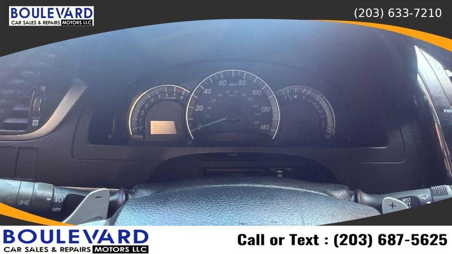 Used 2012 Toyota Camry SE FWD image 14