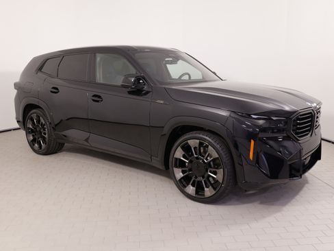 Used 2023 BMW XM w/ M Driver's Package AWD/4WD image 8