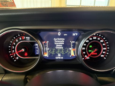 Used 2018 Jeep Wrangler Rubicon image 3