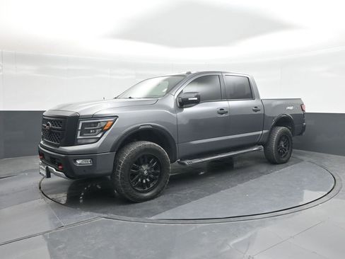 Used 2021 Nissan Titan PRO-4X w/ Pro-4x Convenience Package image 34