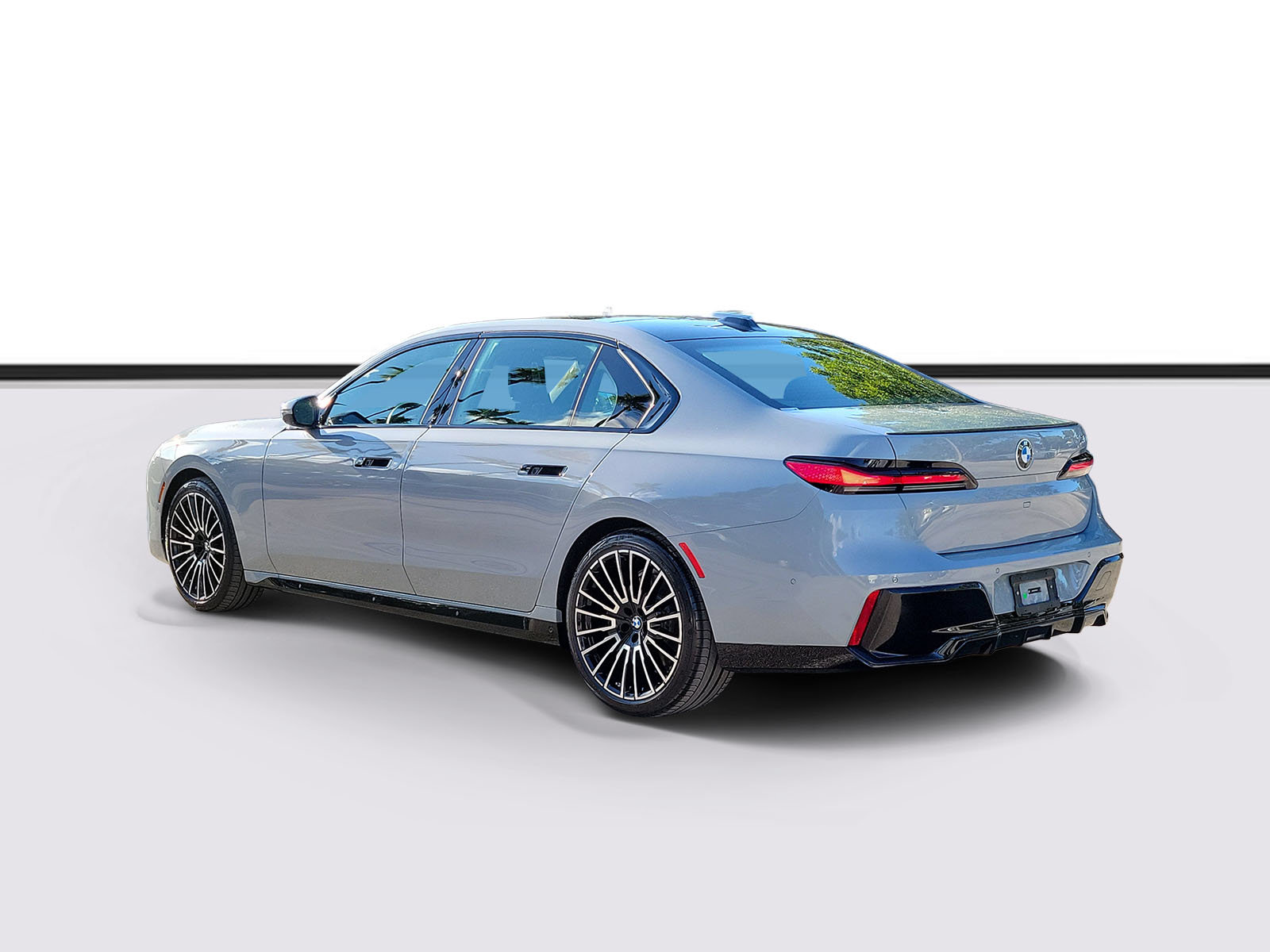 Used 2026 BMW 740i w/ Executive Package RWD image 3