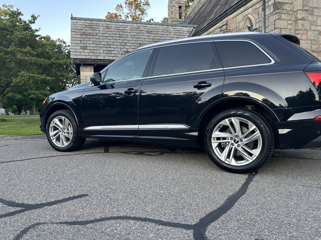 Used 2021 Audi Q7 3.0T Premium Plus w/ Premium Plus Package AWD/4WD image 8