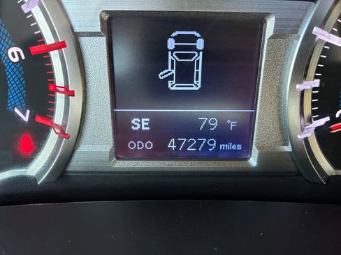 Used 2019 Toyota 4Runner SR5 Premium AWD/4WD image 17