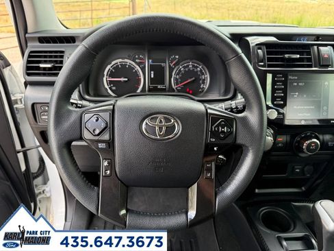 Used 2020 Toyota 4Runner TRD Off-Road AWD/4WD image 18