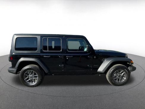 Used 2025 Jeep Wrangler Unlimited Sport AWD/4WD image 14