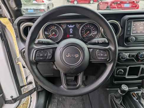 Used 2021 Jeep Wrangler Unlimited Willys image 18