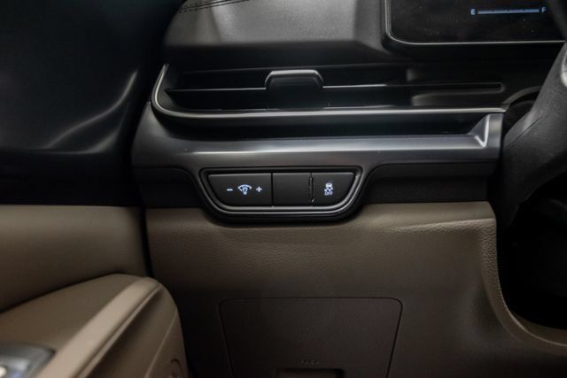 Certified 2025 Kia Carnival FWD image 19