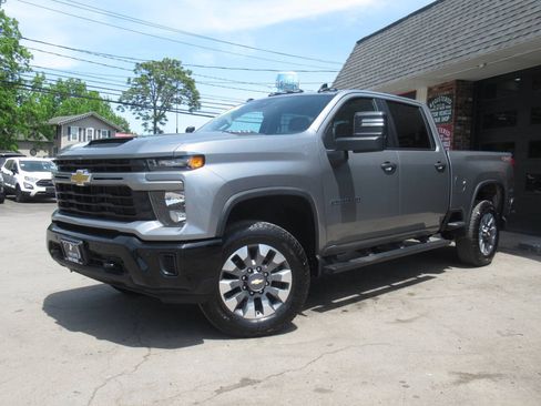 Used 2025 Chevrolet Silverado 2500 Custom w/ Custom Value Package AWD/4WD image 30