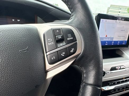 Used 2023 Ford Explorer XLT w/ Equipment Group 202A AWD/4WD image 22