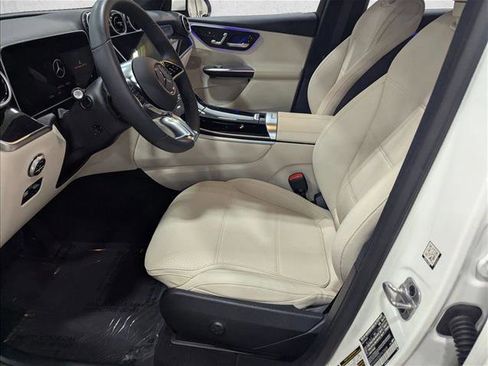 Used 2026 Mercedes-Benz GLC 300 image 15