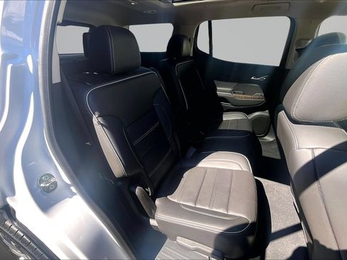 Used 2023 GMC Acadia Denali AWD/4WD image 23