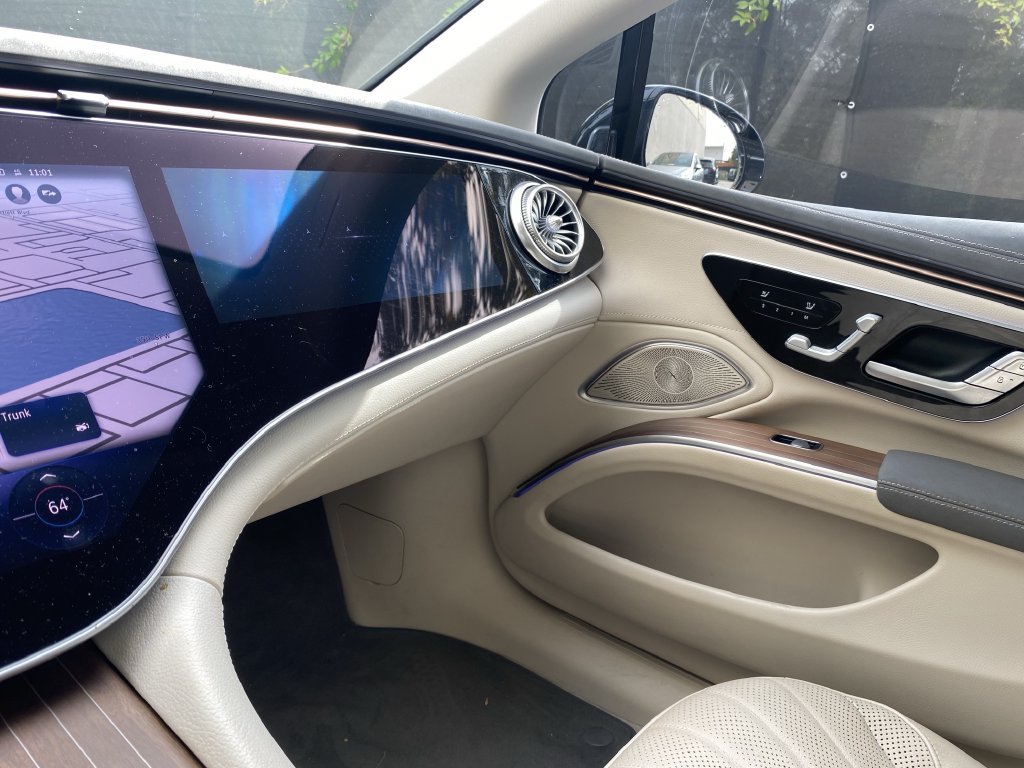 Certified 2022 Mercedes-Benz EQS 580 4MATIC Sedan image 4