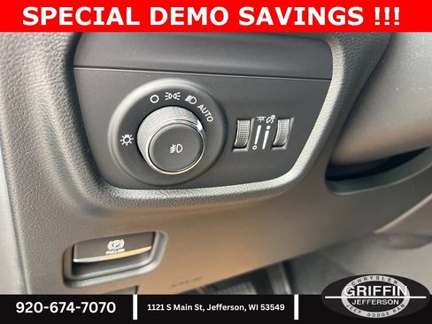 New 2025 Jeep Grand Cherokee L Summit w/ Obsidian Package image 23