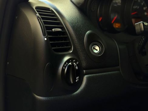 Used 2004 Porsche 911 GT3 image 42