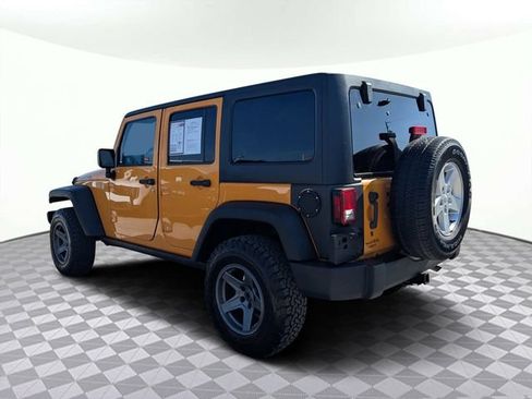 Used 2013 Jeep Wrangler Unlimited Rubicon w/ Connectivity Group AWD/4WD image 5