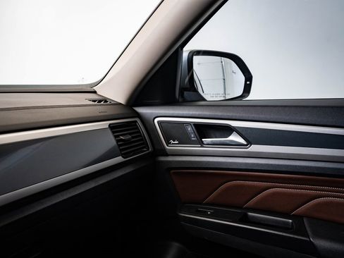 Used 2021 Volkswagen Atlas SEL Premium image 34