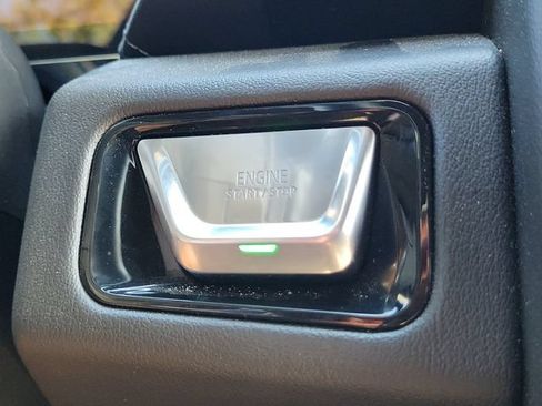 Certified 2025 GMC Yukon Denali AWD/4WD image 35