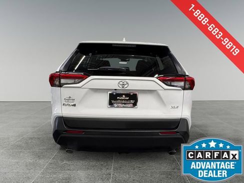 Used 2021 Toyota RAV4 XLE w/ Convenience Package image 24