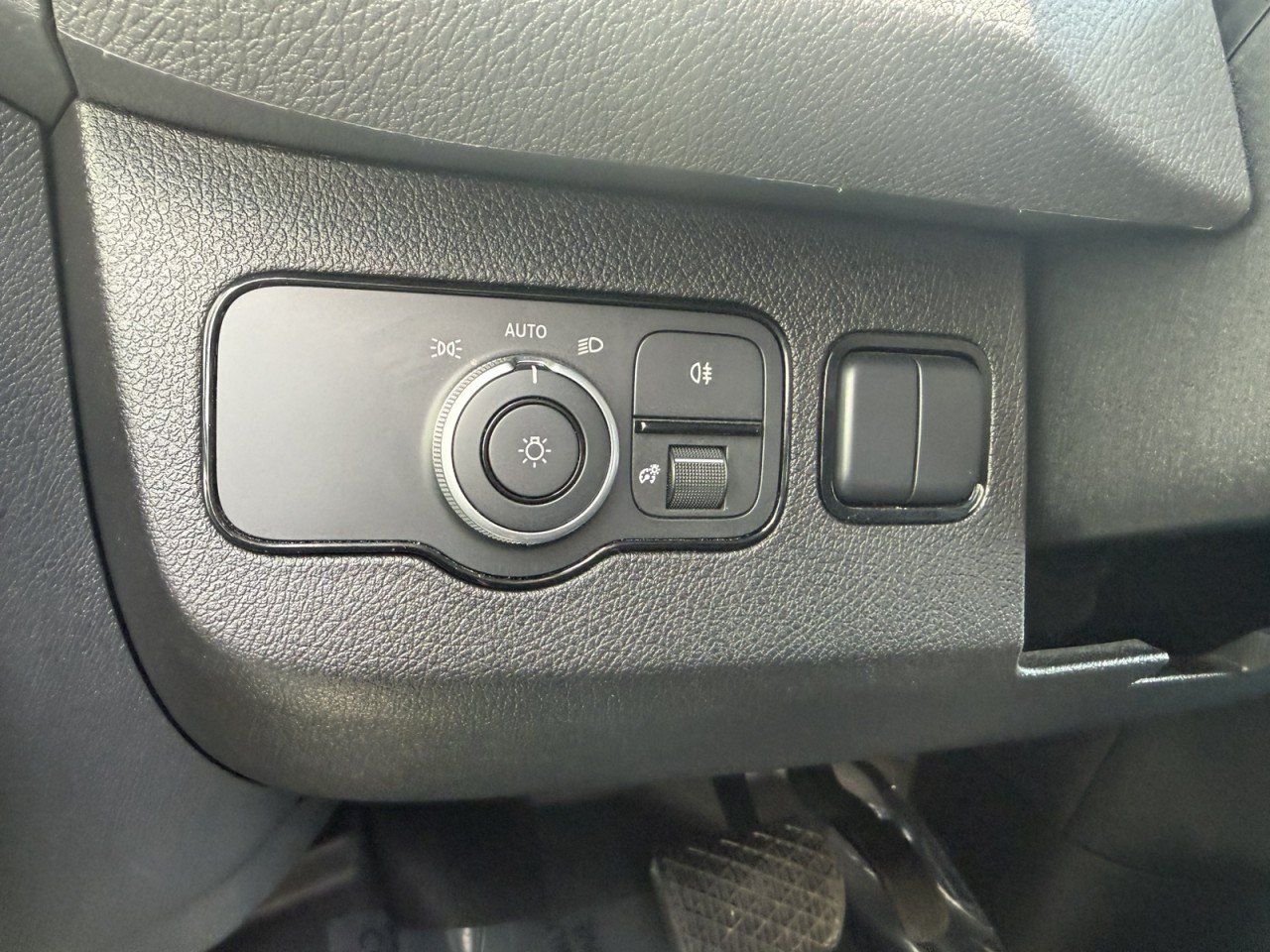 Used 2024 Mercedes-Benz Sprinter 2500 image 22