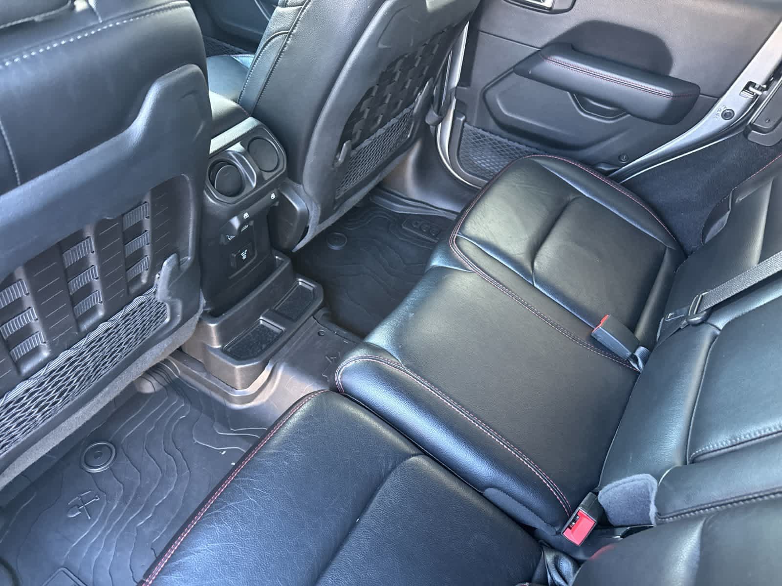 Used 2020 Jeep Wrangler Unlimited Rubicon AWD/4WD image 4