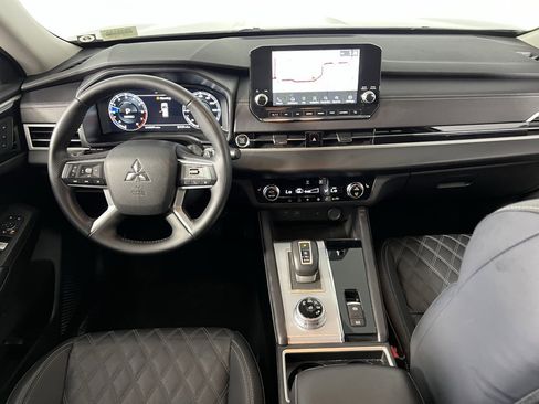 Used 2024 Mitsubishi Outlander SEL image 13