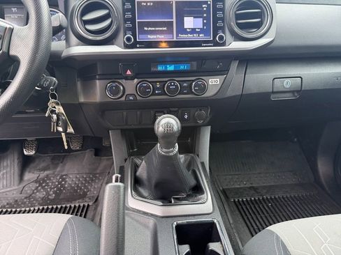 Used 2023 Toyota Tacoma TRD Off-Road image 15