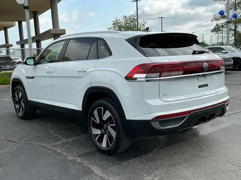 Certified 2025 Volkswagen Atlas Cross Sport SE image 5