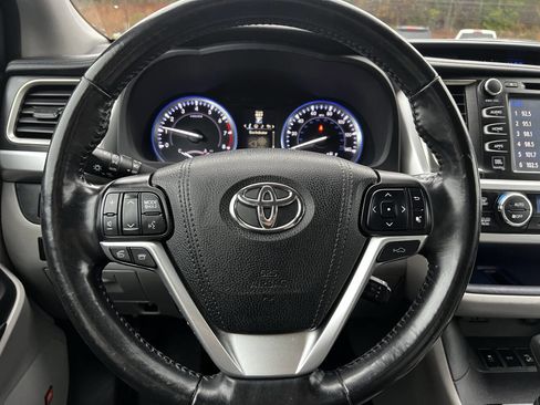 Used 2016 Toyota Highlander Limited Platinum image 23